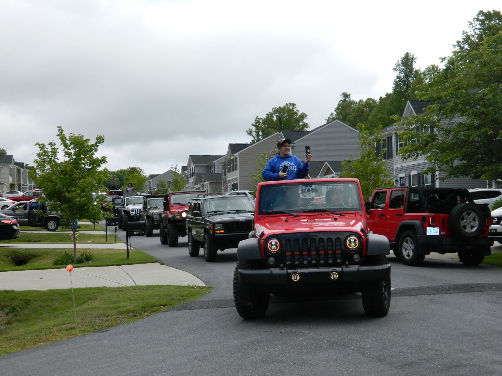 Troutman Jeep parade (97).JPG